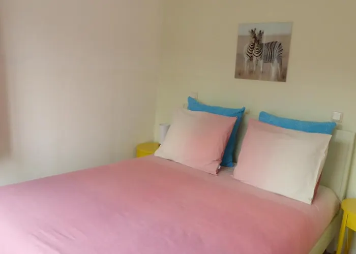 Houseboat In The Center, 5 Min Walk To Tropical Museum, Free Wifi! *